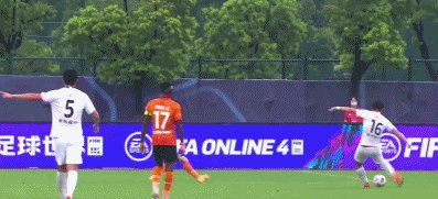 1627729454370073210.gif 谭龙.gif